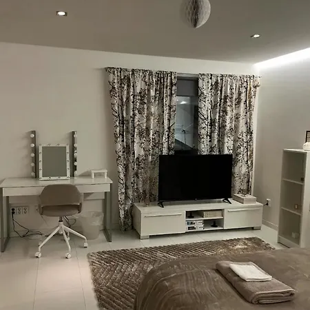 Modern House Σπίτι διακοπών Ροβανιέμι
